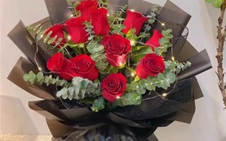 11朵大红色鲜花寓意什么（第2题11朵红色玫瑰花的花语是什么?）
