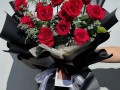 11躲鲜花寓意什么意思（鲜花代表什么寓意）