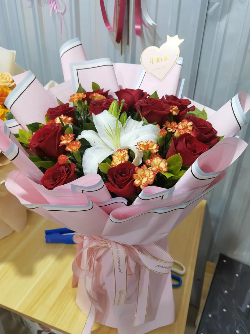 女人送花的讲究(女生送花花语)-第3张图片-花花知道网 女人送花的讲究(女生送花花语)-第3张图片-花花知道网