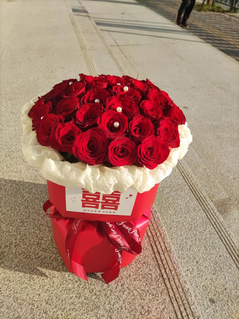 订婚送花的讲究(定亲送花是什么意思)-第5张图片-花花知道网 订婚送花的讲究(定亲送花是什么意思)-第5张图片-花花知道网