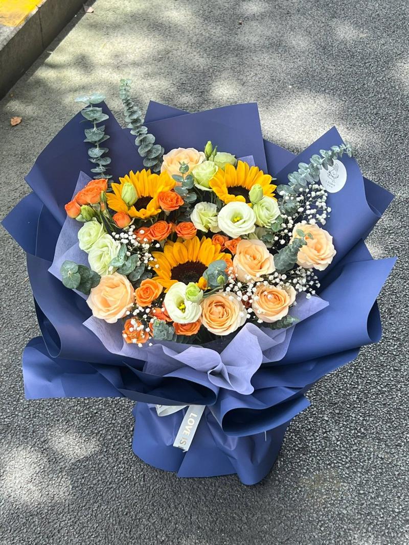 18岁送鲜花的寓意是什么(18岁生日送花)-第2张图片-花花知道网 18岁送鲜花的寓意是什么(18岁生日送花)-第2张图片-花花知道网