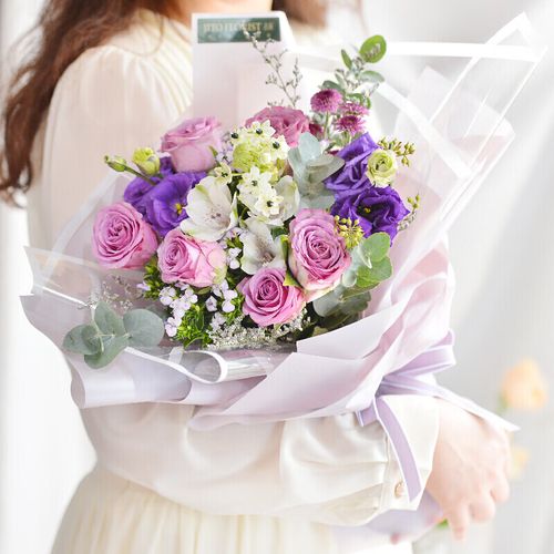 闺蜜生日送花的讲究有哪些(闺蜜生日礼物送花好吗)-第3张图片-花花知道网 闺蜜生日送花的讲究有哪些(闺蜜生日礼物送花好吗)-第3张图片-花花知道网