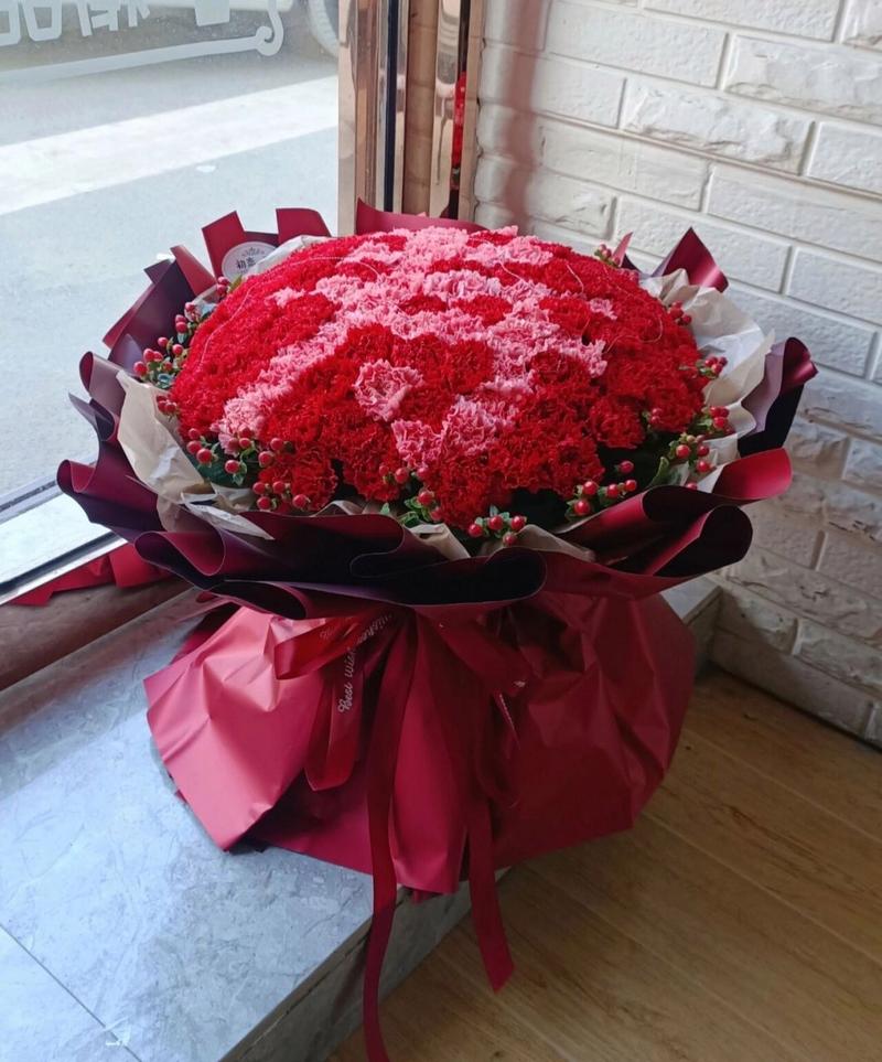 90岁生日送鲜花寓意好吗(90岁老人生日送什么花好)-第2张图片-花花知道网 90岁生日送鲜花寓意好吗(90岁老人生日送什么花好)-第2张图片-花花知道网
