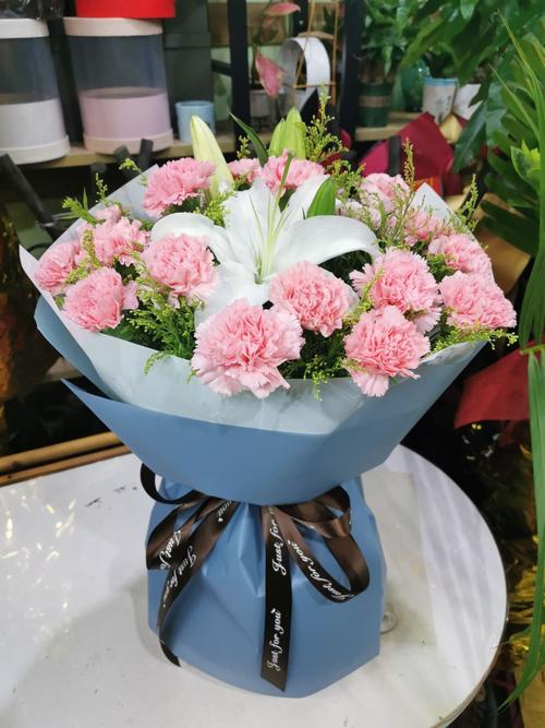 90岁生日送鲜花寓意(90岁大寿送什么花)-第4张图片-花花知道网 90岁生日送鲜花寓意(90岁大寿送什么花)-第4张图片-花花知道网