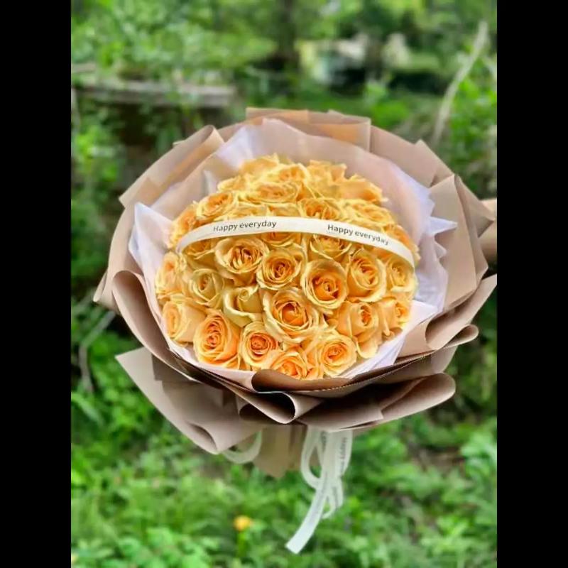 33朵永生红玫瑰鲜花寓意(33朵永生红玫瑰鲜花寓意着什么)-第4张图片-花花知道网 33朵永生红玫瑰鲜花寓意(33朵永生红玫瑰鲜花寓意着什么)-第4张图片-花花知道网