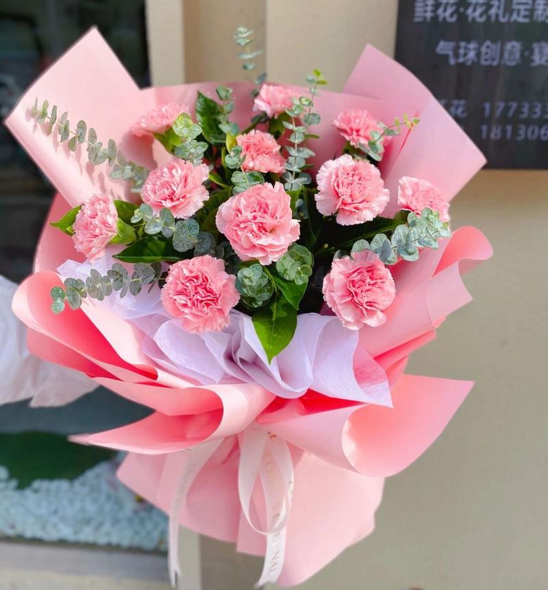 给产妇送花的讲究(给产妇送花的讲究有哪些)-第4张图片-花花知道网 给产妇送花的讲究(给产妇送花的讲究有哪些)-第4张图片-花花知道网