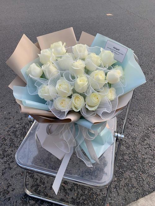 19朵草莓鲜花花语(33支草莓花束)-第3张图片-花花知道网 19朵草莓鲜花花语(33支草莓花束)-第3张图片-花花知道网