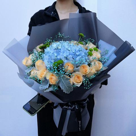 鲜花花束图片花语(鲜花束图片大全花束高清)-第6张图片-花花知道网 鲜花花束图片花语(鲜花束图片大全花束高清)-第6张图片-花花知道网