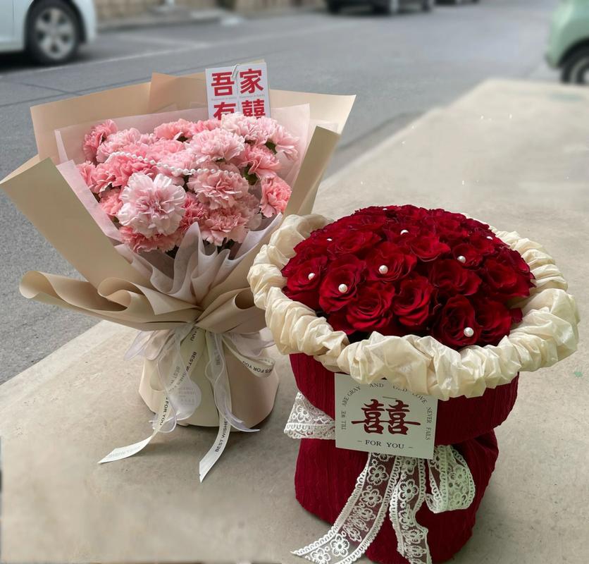 订婚宴送花的讲究有哪些(订亲拿什么花)-第2张图片-花花知道网 订婚宴送花的讲究有哪些(订亲拿什么花)-第2张图片-花花知道网