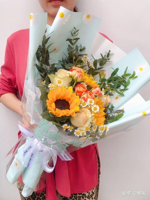 毕业鲜花花语(毕业鲜花文案)-第3张图片-花花知道网 毕业鲜花花语(毕业鲜花文案)-第3张图片-花花知道网