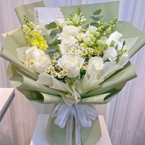 11朵白玫瑰鲜花寓意(11朵白玫瑰鲜花寓意什么)-第2张图片-花花知道网 11朵白玫瑰鲜花寓意(11朵白玫瑰鲜花寓意什么)-第2张图片-花花知道网
