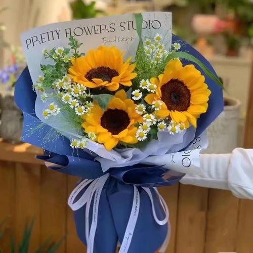 生日鲜花花束花语和寓意(生日 鲜花)-第4张图片-花花知道网 生日鲜花花束花语和寓意(生日 鲜花)-第4张图片-花花知道网
