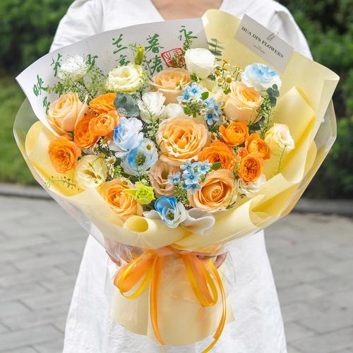6朵混搭鲜花花束寓意什么(花束6朵玫瑰花)-第6张图片-花花知道网 6朵混搭鲜花花束寓意什么(花束6朵玫瑰花)-第6张图片-花花知道网