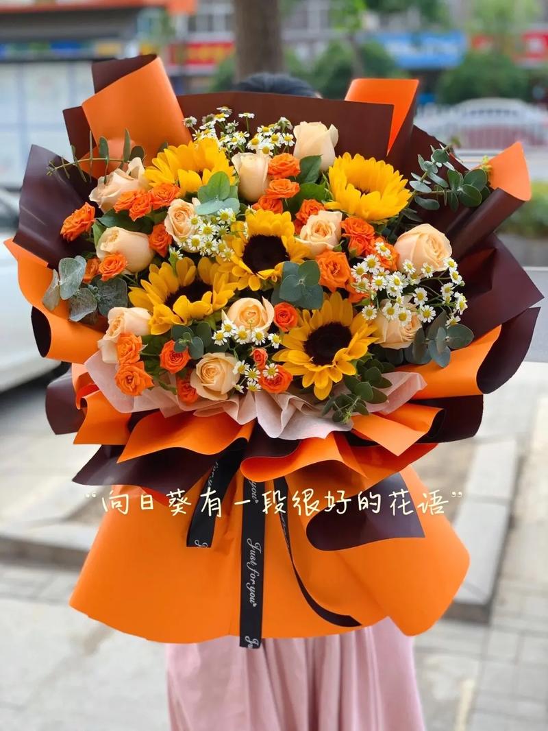 6朵混搭鲜花花束寓意什么(花束6朵玫瑰花)-第7张图片-花花知道网 6朵混搭鲜花花束寓意什么(花束6朵玫瑰花)-第7张图片-花花知道网