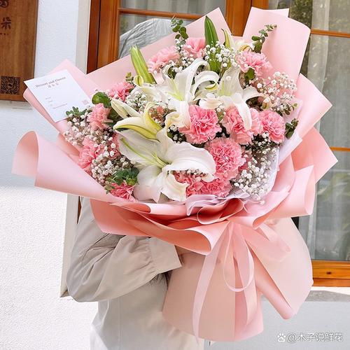 康乃馨送花的讲究(康乃馨 送人)-第3张图片-花花知道网 康乃馨送花的讲究(康乃馨 送人)-第3张图片-花花知道网