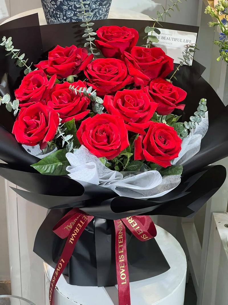 5朵鲜花什么寓意呢(5朵鲜花什么寓意呢女生)-第4张图片-花花知道网 5朵鲜花什么寓意呢(5朵鲜花什么寓意呢女生)-第4张图片-花花知道网