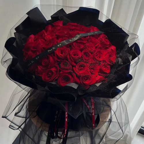 结婚给老公送花的讲究是(结婚送老公什么)-第2张图片-花花知道网 结婚给老公送花的讲究是(结婚送老公什么)-第2张图片-花花知道网