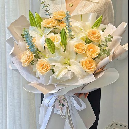 11朵黄玫瑰鲜花寓意什么(11朵黄玫瑰花代表什么意思)-第5张图片-花花知道网 11朵黄玫瑰鲜花寓意什么(11朵黄玫瑰花代表什么意思)-第5张图片-花花知道网