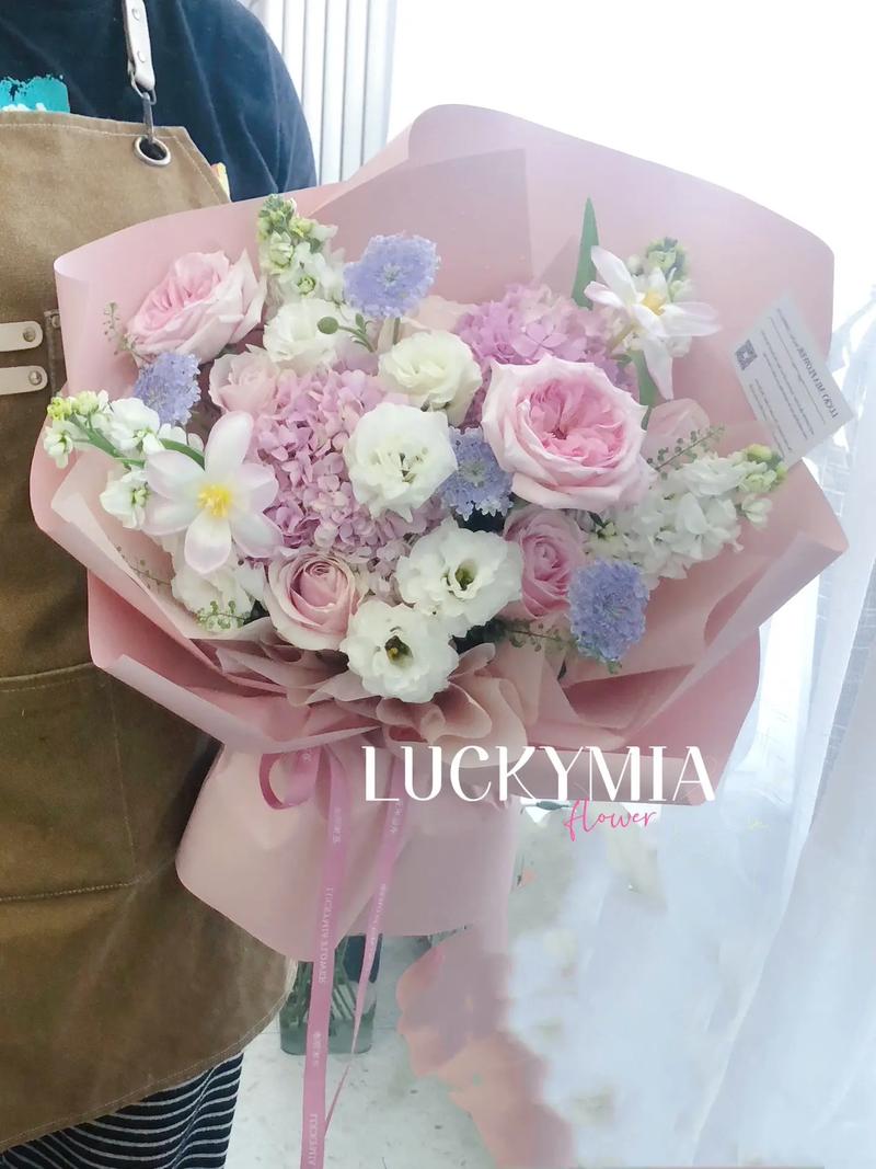三八妇女节鲜花花语(三八妇女节鲜花广告语怎么吸引人)-第3张图片-花花知道网 三八妇女节鲜花花语(三八妇女节鲜花广告语怎么吸引人)-第3张图片-花花知道网