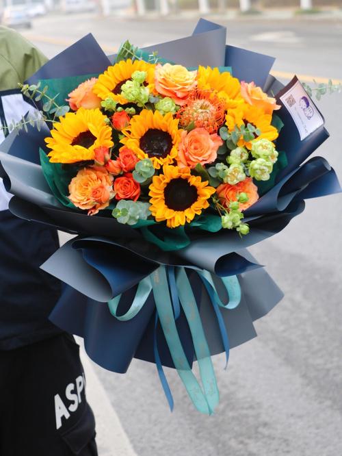 2岁男孩生日鲜花寓意(两岁小男孩生日礼物送什么好)-第6张图片-花花知道网 2岁男孩生日鲜花寓意(两岁小男孩生日礼物送什么好)-第6张图片-花花知道网