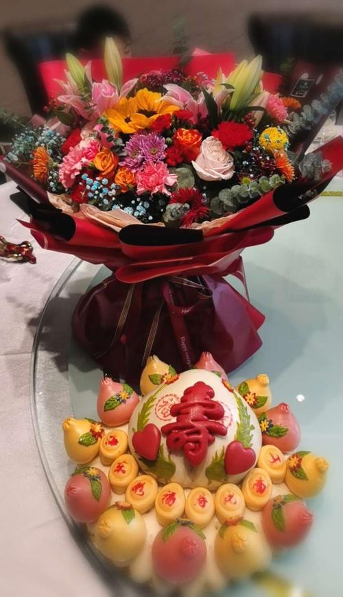 90岁生日送鲜花寓意什么(送90老人大寿送什么花合适)-第4张图片-花花知道网 90岁生日送鲜花寓意什么(送90老人大寿送什么花合适)-第4张图片-花花知道网