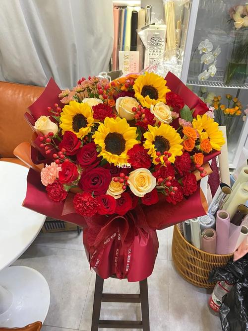 70大寿送鲜花有什么寓意(过70岁生日送什么花)-第2张图片-花花知道网 70大寿送鲜花有什么寓意(过70岁生日送什么花)-第2张图片-花花知道网