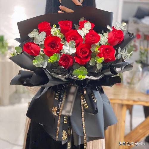 11朵鲜花寓意(11朵花语是什么意思)-第1张图片-花花知道网 11朵鲜花寓意(11朵花语是什么意思)-第1张图片-花花知道网