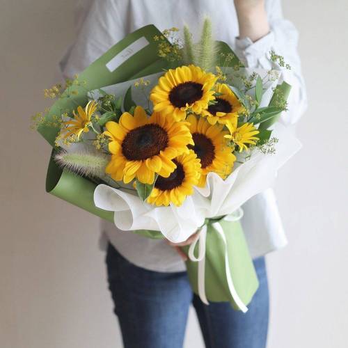9朵鲜花什么寓意啊(9朵鲜花什么寓意啊)-第2张图片-花花知道网 9朵鲜花什么寓意啊(9朵鲜花什么寓意啊)-第2张图片-花花知道网