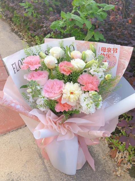 给母亲送花的方式有什么讲究(给母亲送鲜花)-第3张图片-花花知道网 给母亲送花的方式有什么讲究(给母亲送鲜花)-第3张图片-花花知道网