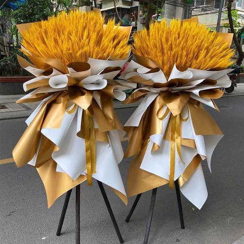 鲜花花篮的花语和寓意(鲜花花篮图)-第3张图片-花花知道网 鲜花花篮的花语和寓意(鲜花花篮图)-第3张图片-花花知道网