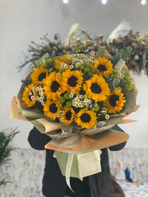 10岁生日鲜花造型寓意(十岁女孩生日花束)-第2张图片-花花知道网 10岁生日鲜花造型寓意(十岁女孩生日花束)-第2张图片-花花知道网
