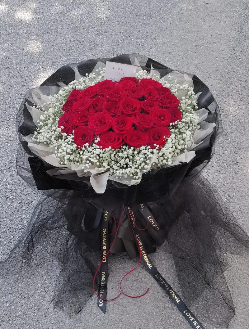 33朵心形鲜花花束寓意(32朵花寓意)-第5张图片-花花知道网 33朵心形鲜花花束寓意(32朵花寓意)-第5张图片-花花知道网