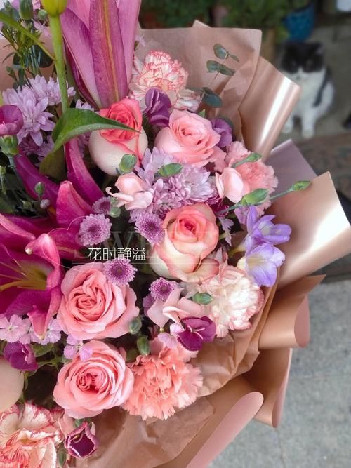 郁金香和百合鲜花花语区别(郁金香跟百合放在一起是什么意思)-第1张图片-花花知道网 郁金香和百合鲜花花语区别(郁金香跟百合放在一起是什么意思)-第1张图片-花花知道网