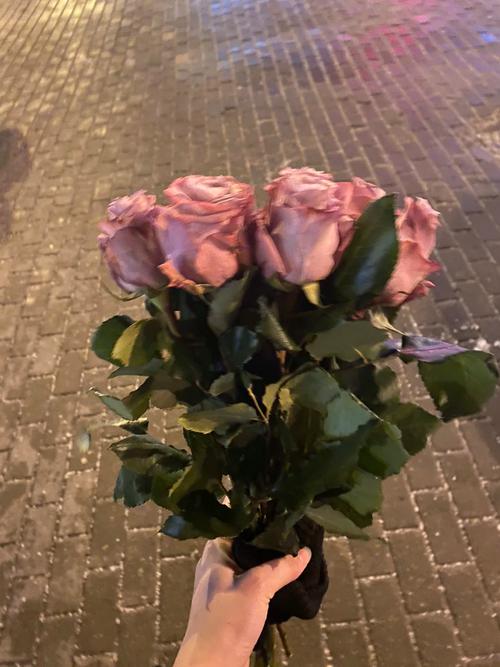 11枝婚礼鲜花花束寓意(11束花有什么含义)-第6张图片-花花知道网 11枝婚礼鲜花花束寓意(11束花有什么含义)-第6张图片-花花知道网