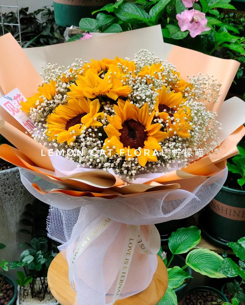 9朵橘色鲜花花束寓意(橘色玫瑰花束)-第6张图片-花花知道网 9朵橘色鲜花花束寓意(橘色玫瑰花束)-第6张图片-花花知道网
