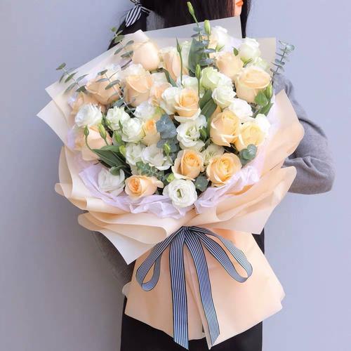 520不同鲜花寓意一样吗(520鲜花上写什么)-第3张图片-花花知道网 520不同鲜花寓意一样吗(520鲜花上写什么)-第3张图片-花花知道网