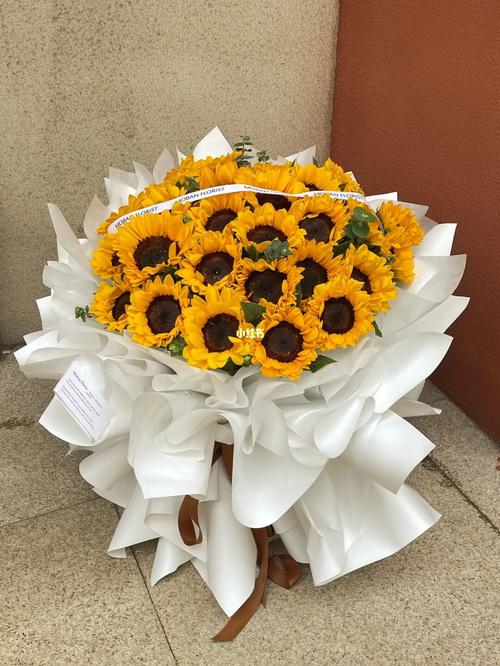 30岁生日鲜花寓意好不(30岁生日花束图片)-第1张图片-花花知道网 30岁生日鲜花寓意好不(30岁生日花束图片)-第1张图片-花花知道网
