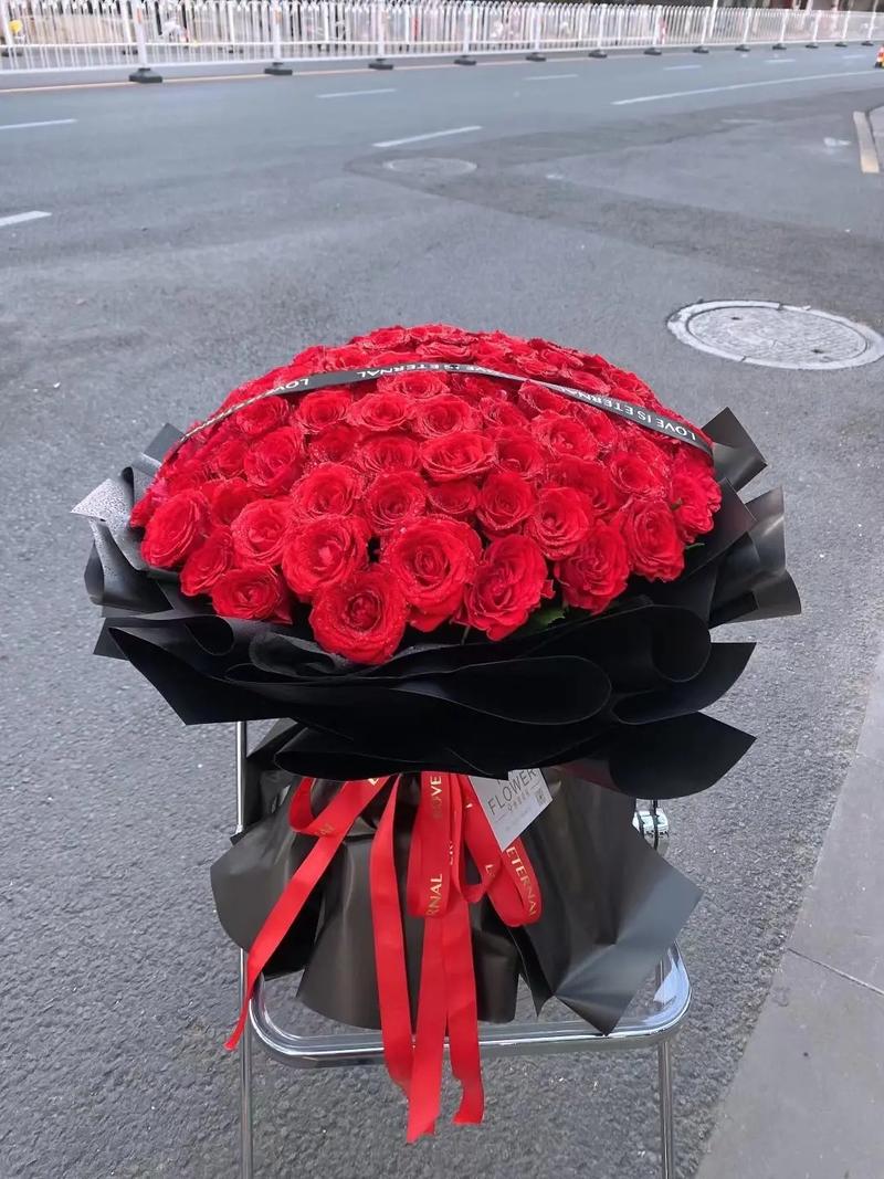 600朵鲜花的寓意(66朵鲜花多少钱)-第2张图片-花花知道网 600朵鲜花的寓意(66朵鲜花多少钱)-第2张图片-花花知道网