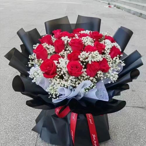 21朵红玫瑰鲜花花束寓意(21朵红玫瑰花束图片)-第5张图片-花花知道网 21朵红玫瑰鲜花花束寓意(21朵红玫瑰花束图片)-第5张图片-花花知道网