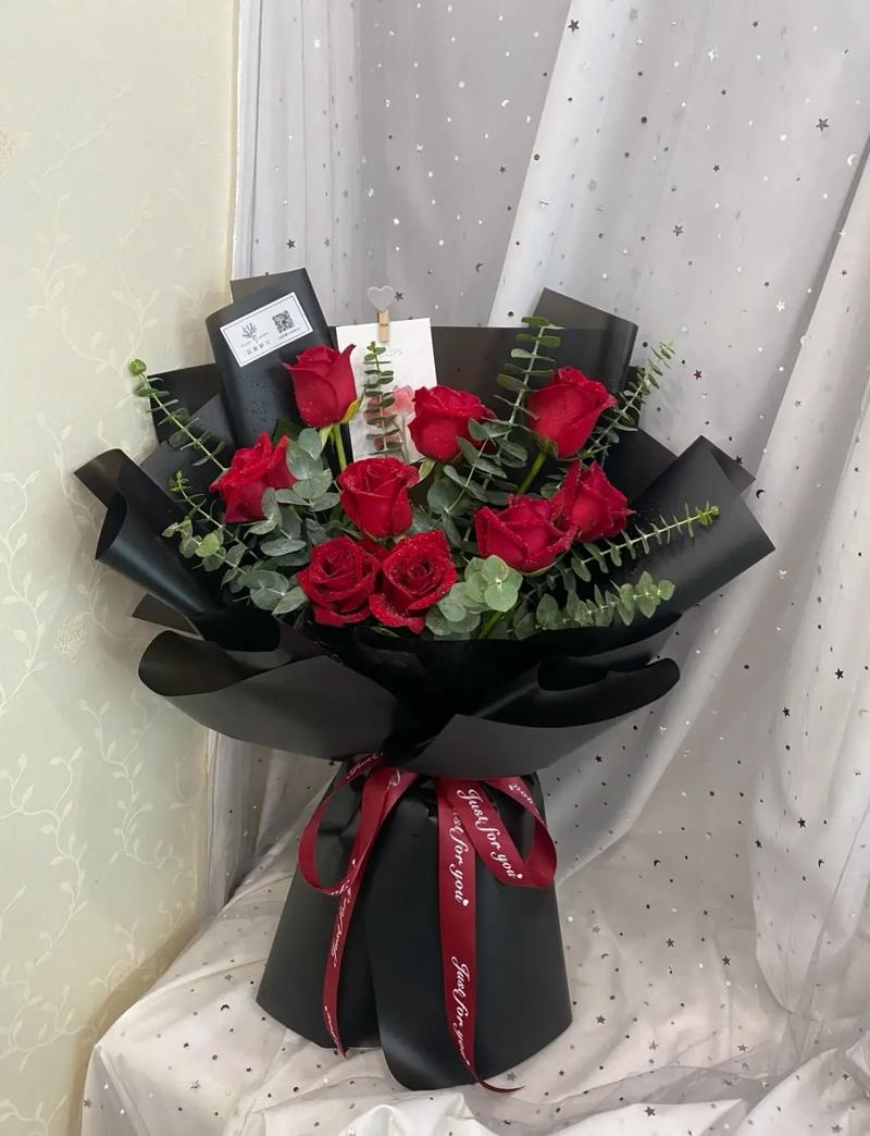 9朵鲜花什么寓意好看些(花语9朵代表什么意思)-第5张图片-花花知道网 9朵鲜花什么寓意好看些(花语9朵代表什么意思)-第5张图片-花花知道网