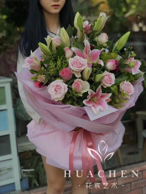 11朵百合鲜花寓意(11朵百合花多少钱)-第1张图片-花花知道网 11朵百合鲜花寓意(11朵百合花多少钱)-第1张图片-花花知道网