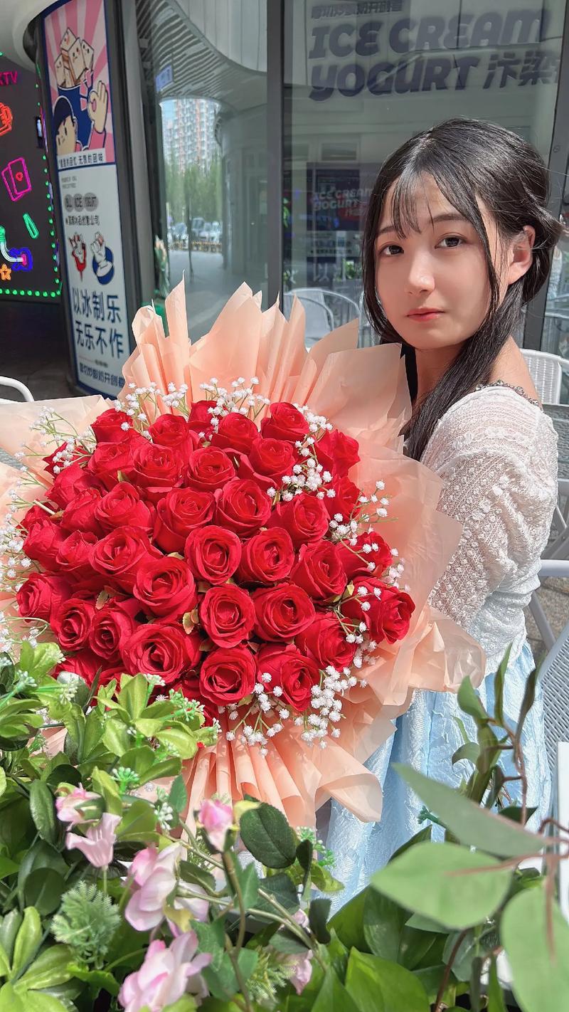第一次约会送花的讲究(第一次约会送花的讲究有哪些)-第7张图片-花花知道网 第一次约会送花的讲究(第一次约会送花的讲究有哪些)-第7张图片-花花知道网