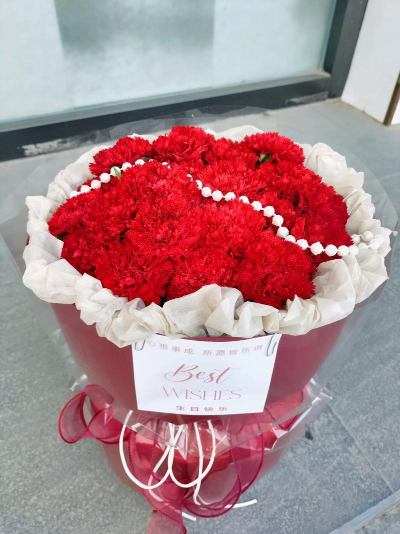 50岁女士鲜花花束寓意(50岁女人生日送什么花最合适)-第2张图片-花花知道网 50岁女士鲜花花束寓意(50岁女人生日送什么花最合适)-第2张图片-花花知道网