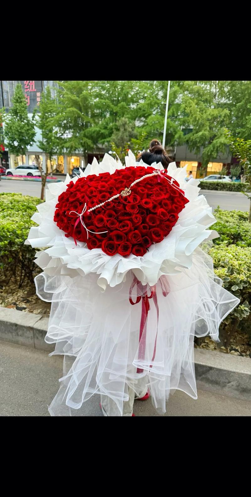 21支鲜花是什么寓意(21支花的寓意)-第1张图片-花花知道网 21支鲜花是什么寓意(21支花的寓意)-第1张图片-花花知道网