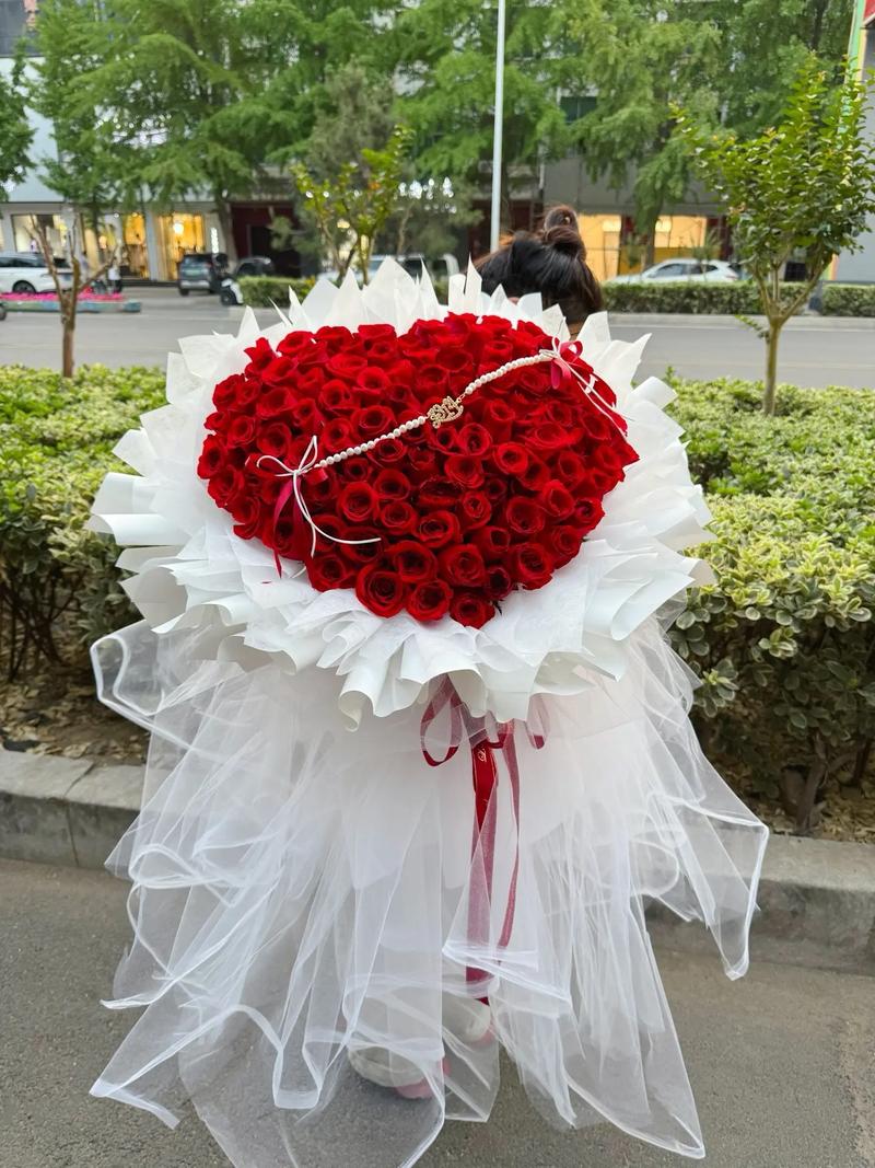 33支戴安娜鲜花寓意(戴安娜花束)-第6张图片-花花知道网 33支戴安娜鲜花寓意(戴安娜花束)-第6张图片-花花知道网