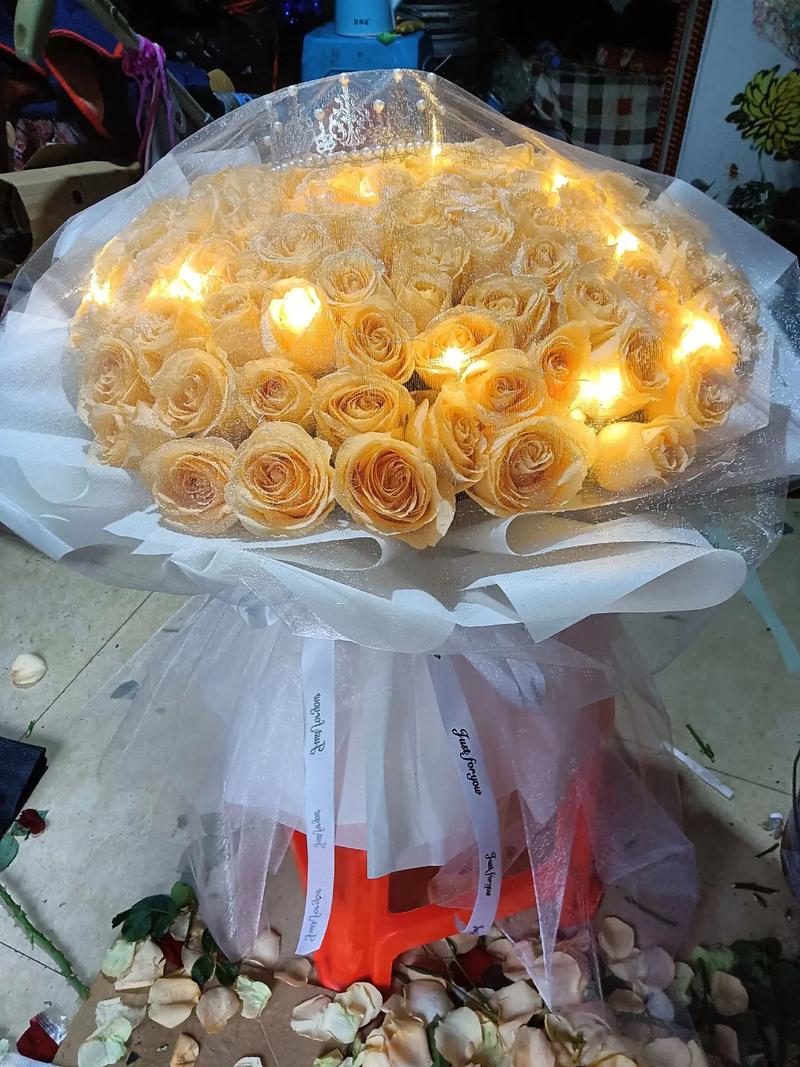 99鲜花什么寓意(花语99朵代表什么意思)-第8张图片-花花知道网 99鲜花什么寓意(花语99朵代表什么意思)-第8张图片-花花知道网