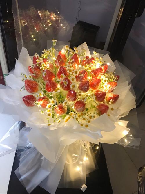 9颗草莓鲜花花束寓意着什么(19颗草莓花语)-第5张图片-花花知道网 9颗草莓鲜花花束寓意着什么(19颗草莓花语)-第5张图片-花花知道网