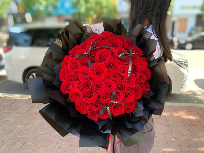 52朵生日鲜花寓意什么(528生日花)-第1张图片-花花知道网 52朵生日鲜花寓意什么(528生日花)-第1张图片-花花知道网