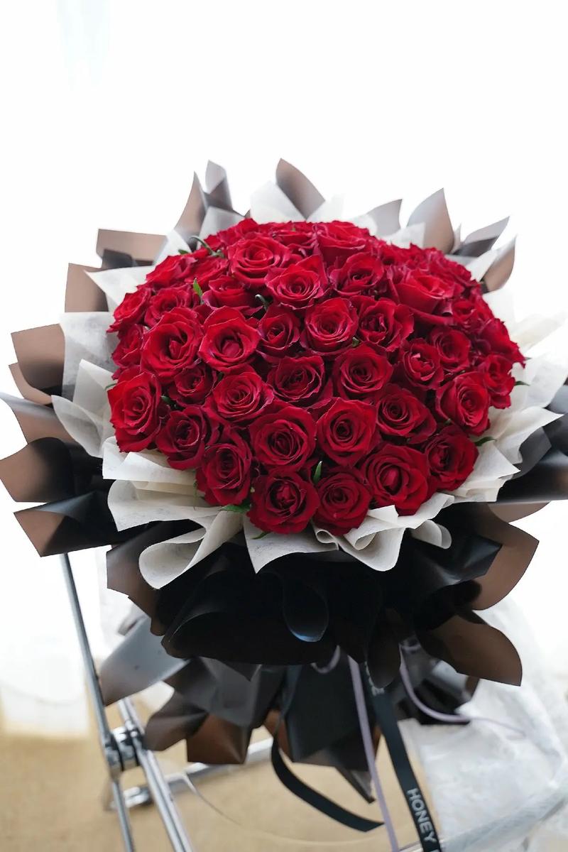 52朵生日鲜花寓意什么(528生日花)-第5张图片-花花知道网 52朵生日鲜花寓意什么(528生日花)-第5张图片-花花知道网