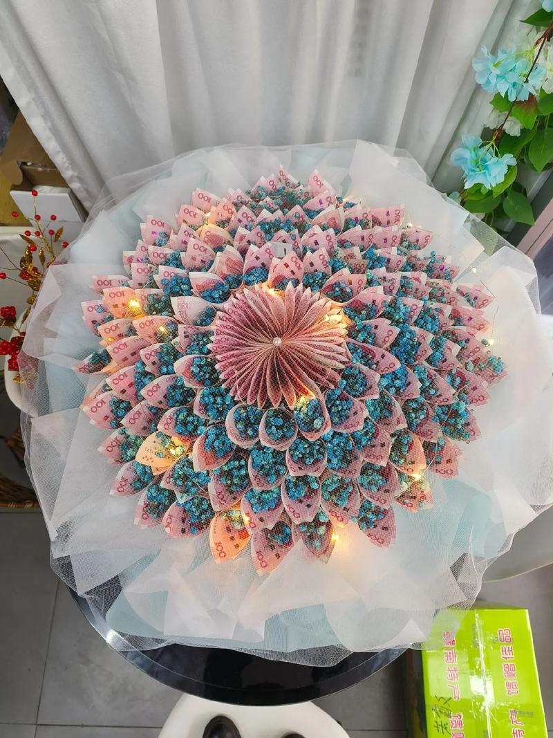 38节日鲜花花束寓意(38节送什么花)-第4张图片-花花知道网 38节日鲜花花束寓意(38节送什么花)-第4张图片-花花知道网